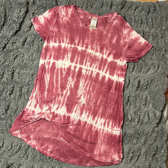 Time and Tru Tops - Time and tru size m (8-10) tie dye top